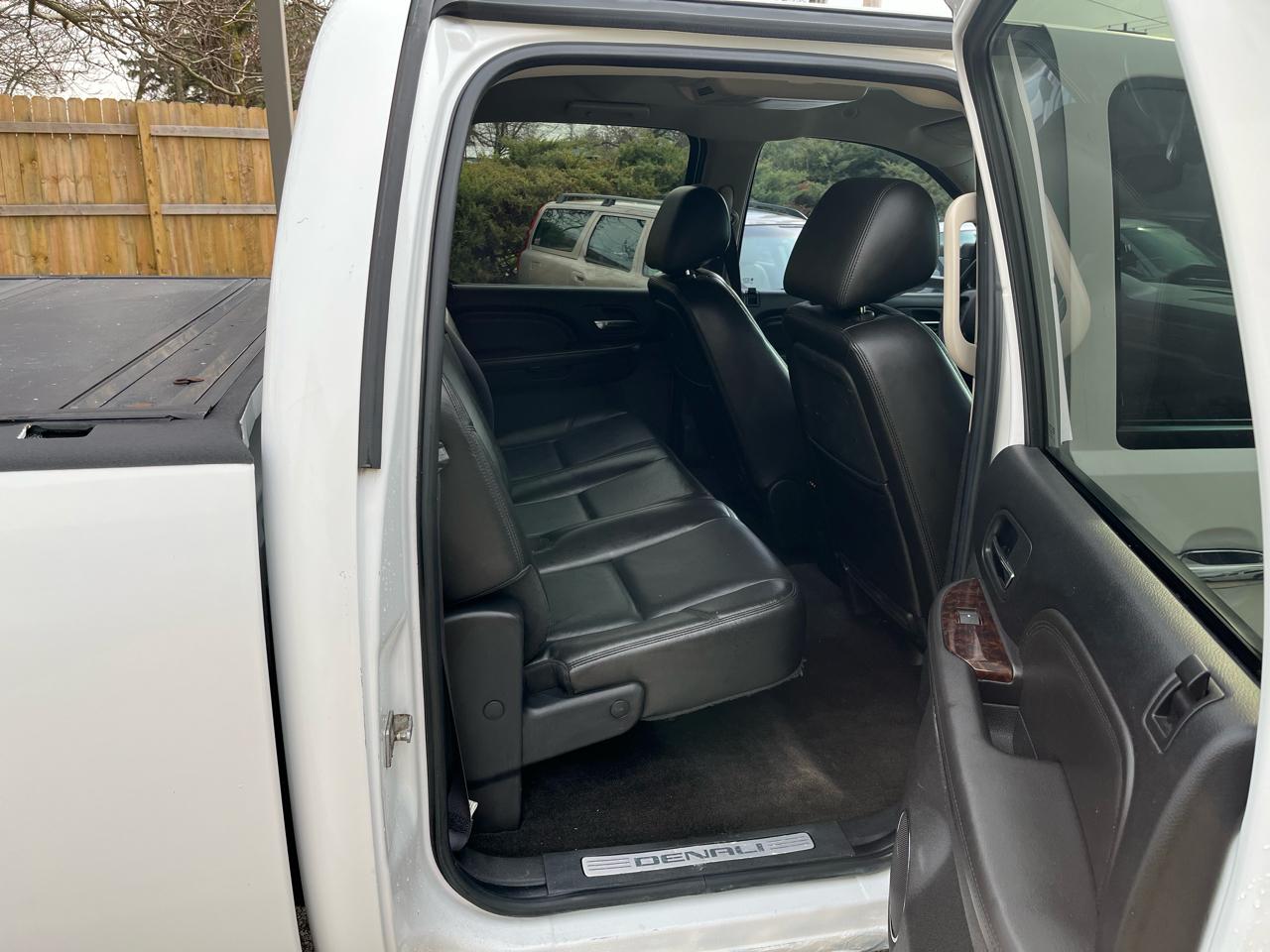 GMC Sierra 2500HD Denali Crew Cab 4WD 2011