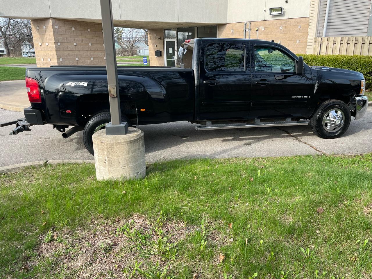 Chevrolet Silverado 3500HD LTZ Crew Cab DRW 4WD 2009