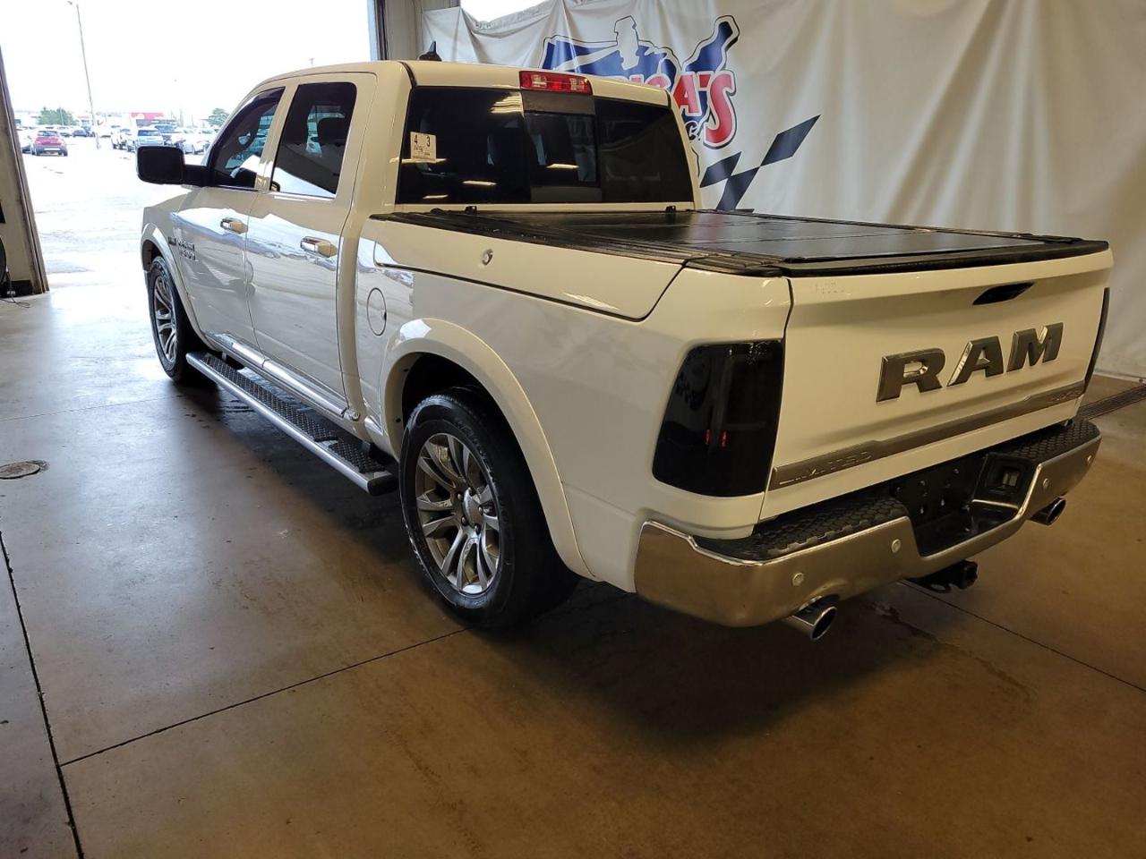 RAM 1500 Longhorn Crew Cab SWB 4WD 2016