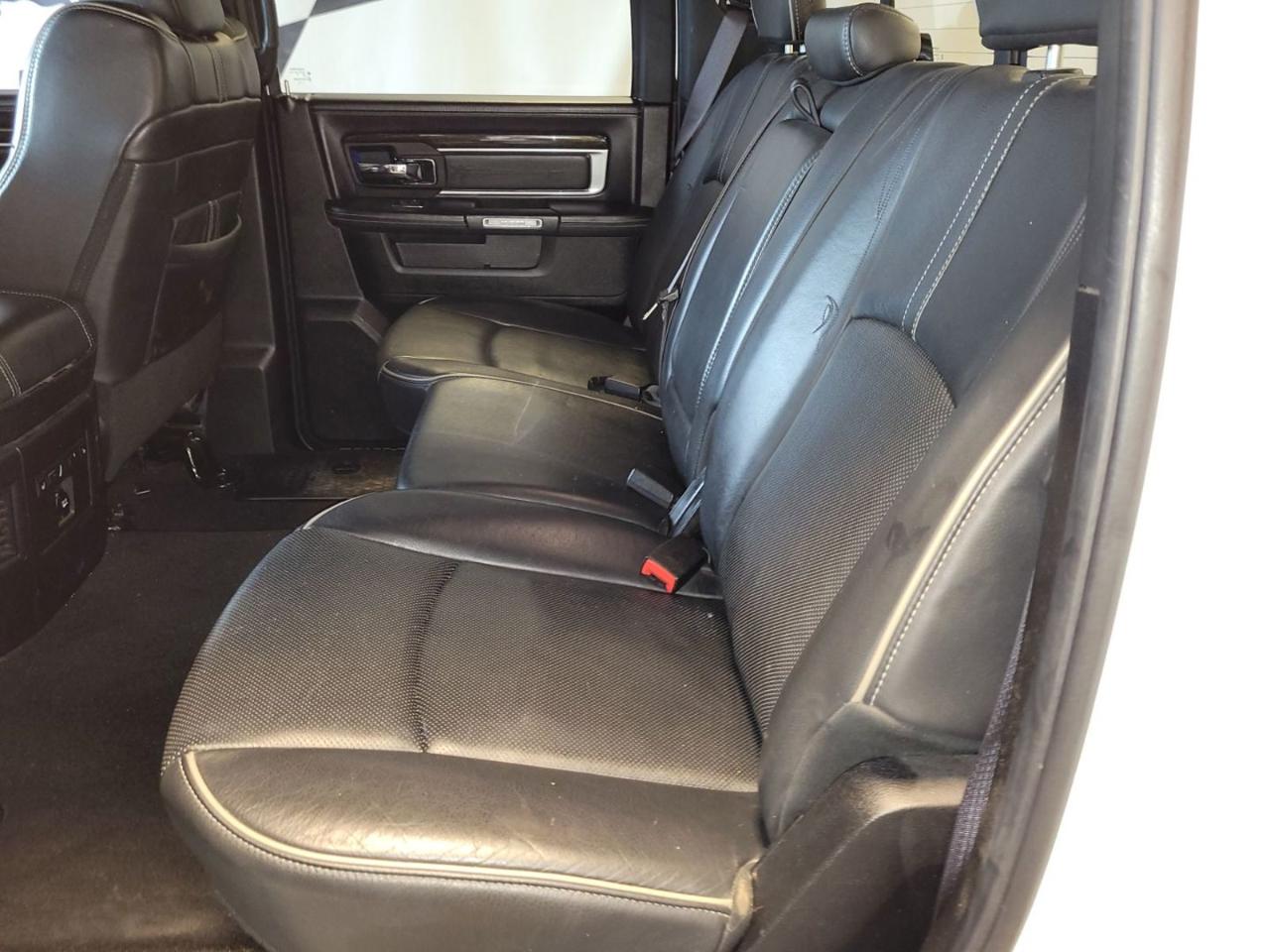 RAM 1500 Longhorn Crew Cab SWB 4WD 2016