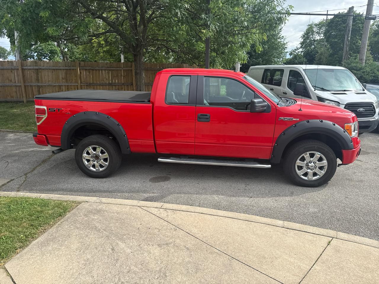 Ford F-150 XLT SuperCab 8-ft. Bed 4WD 2013
