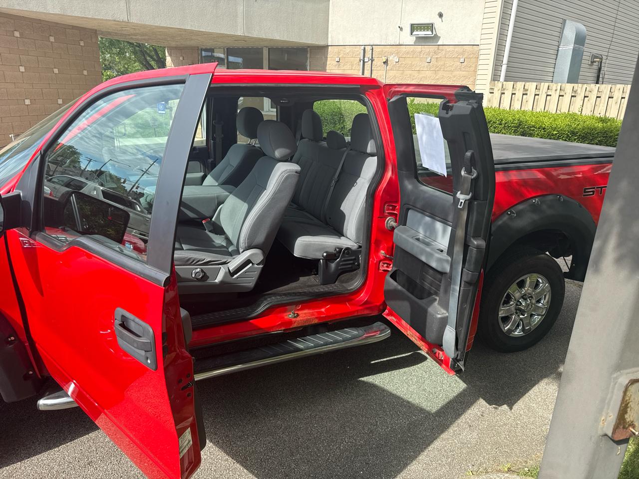 Ford F-150 XLT SuperCab 8-ft. Bed 4WD 2013
