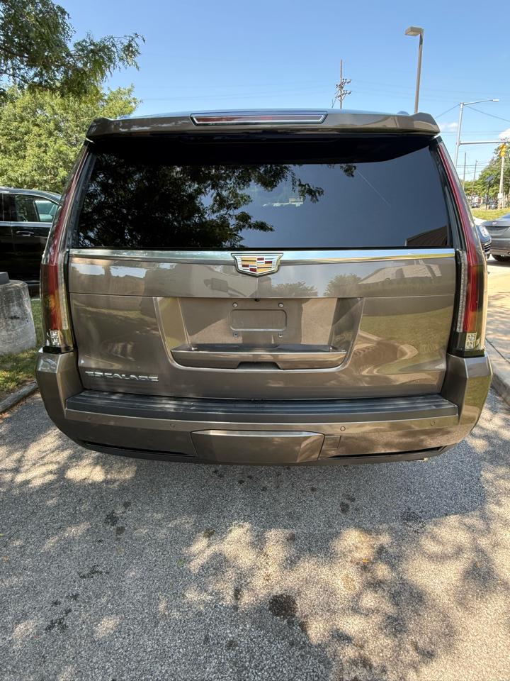 Cadillac Escalade ESV Premium 4WD 2016