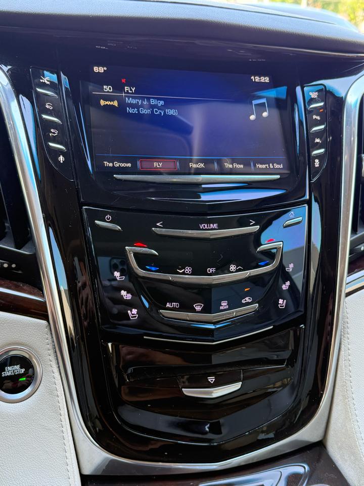 Cadillac Escalade ESV Premium 4WD 2016