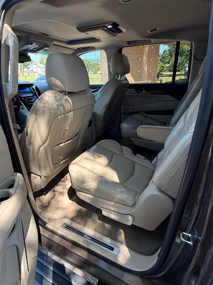 Cadillac Escalade ESV Premium 4WD 2016
