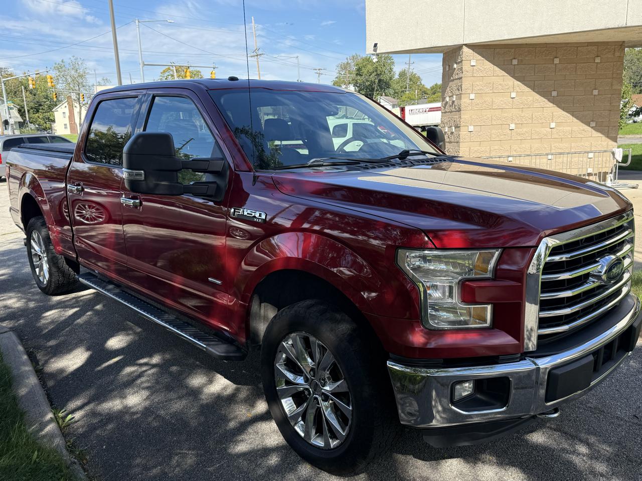 Ford F-150 4WD SuperCrew 139" XLT 2015