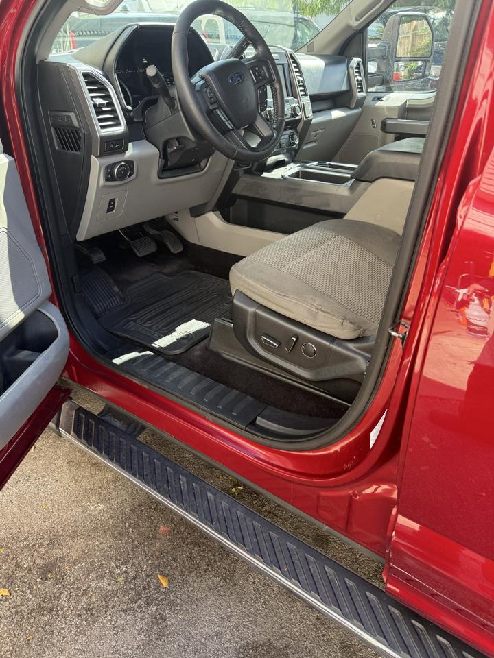 Ford F-150 4WD SuperCrew 139" XLT 2015
