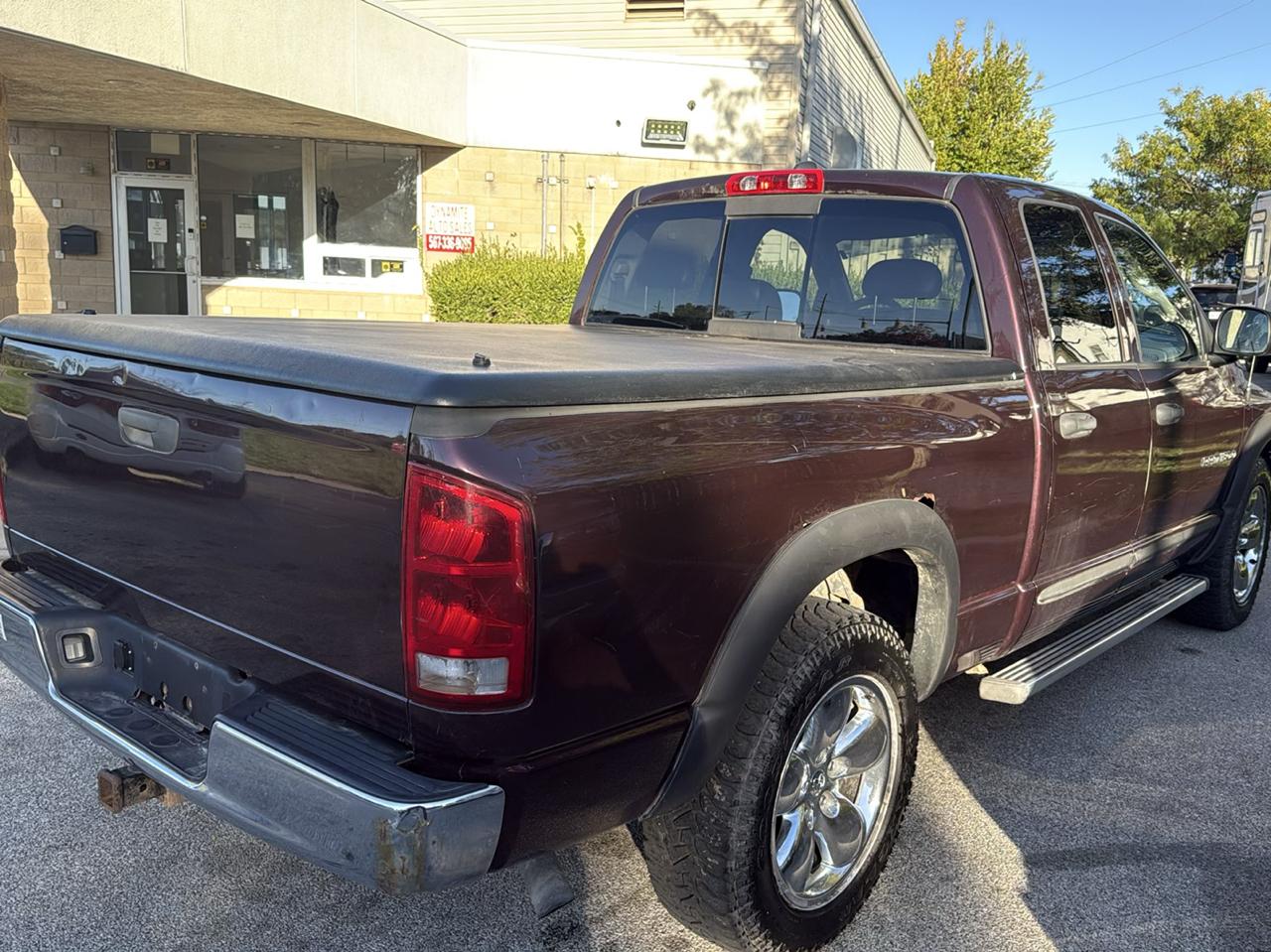 Dodge Ram 1500 Laramie Quad Cab Long Bed 2WD 2005