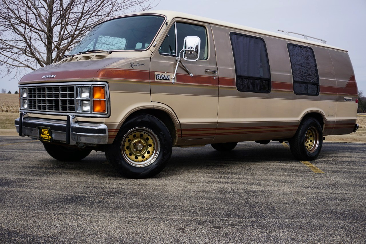 Dodge Ram Van  1984