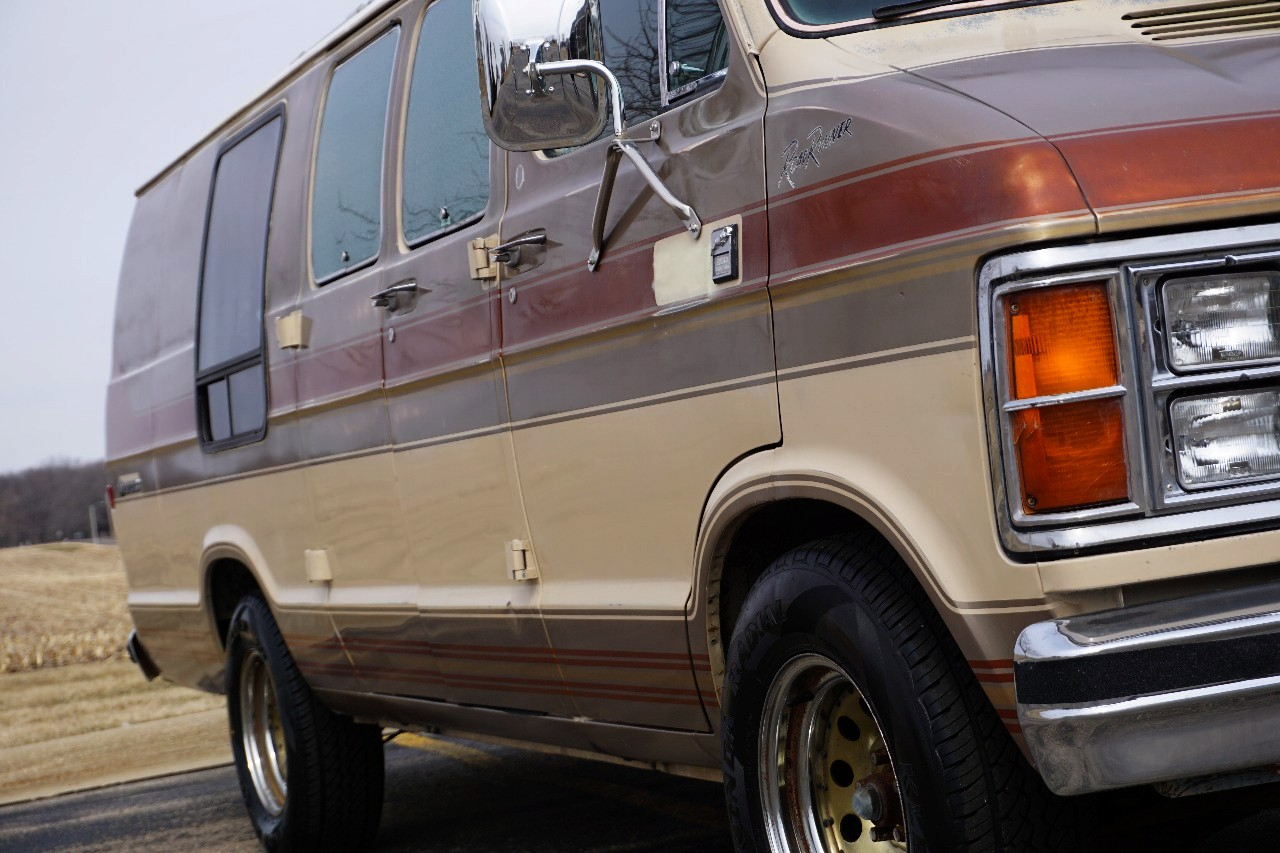Dodge Ram Van  1984