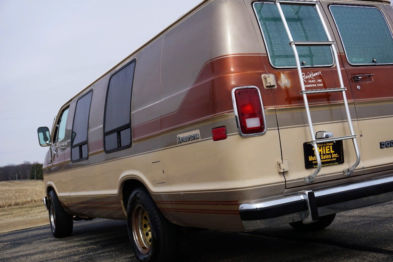Dodge Ram Van  1984