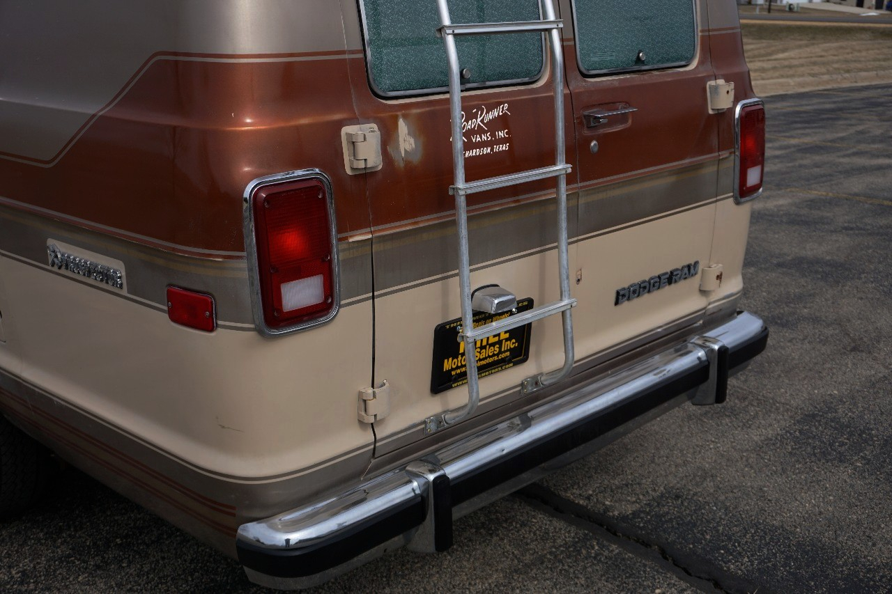 Dodge Ram Van  1984