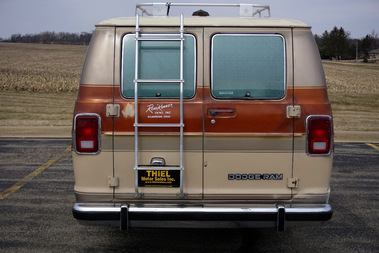 Dodge Ram Van  1984