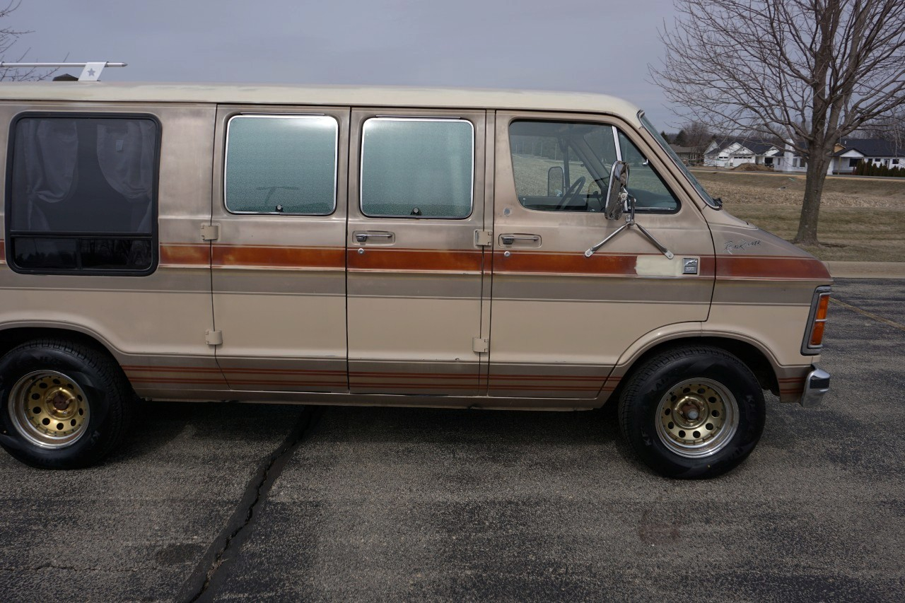 Dodge Ram Van  1984