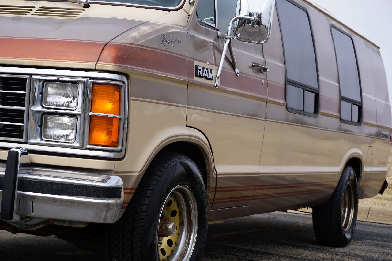 Dodge Ram Van  1984