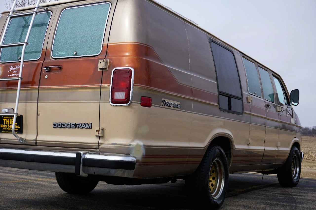 Dodge Ram Van  1984