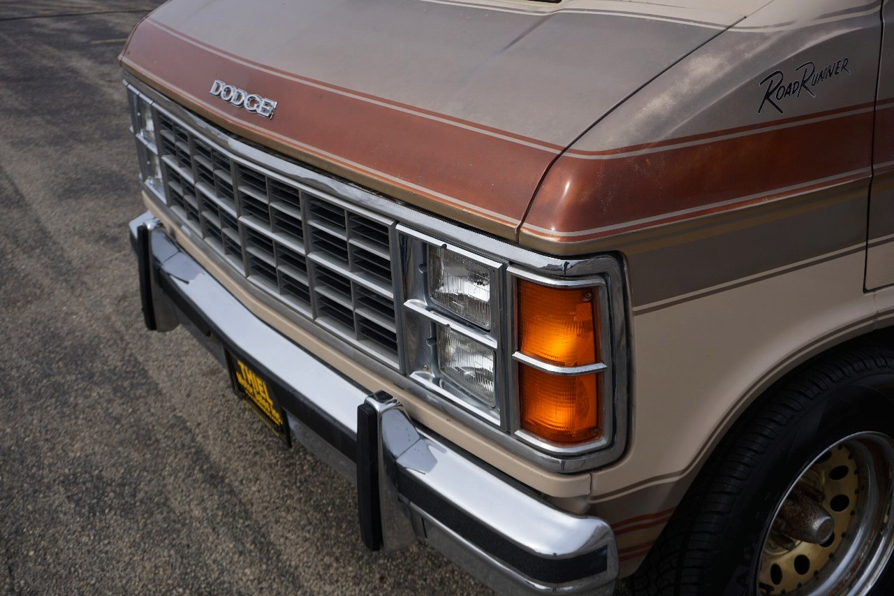Dodge Ram Van  1984