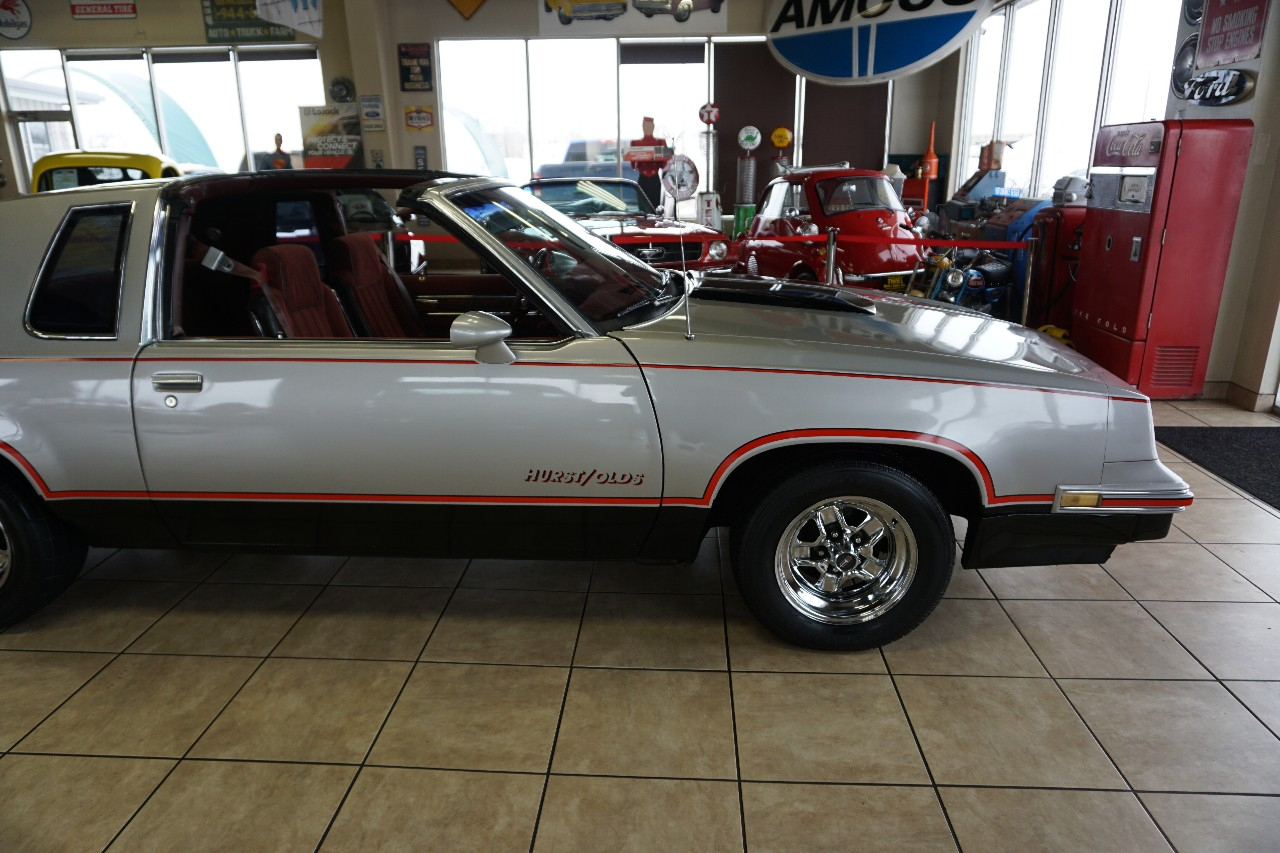 Oldsmobile Hurst  1984