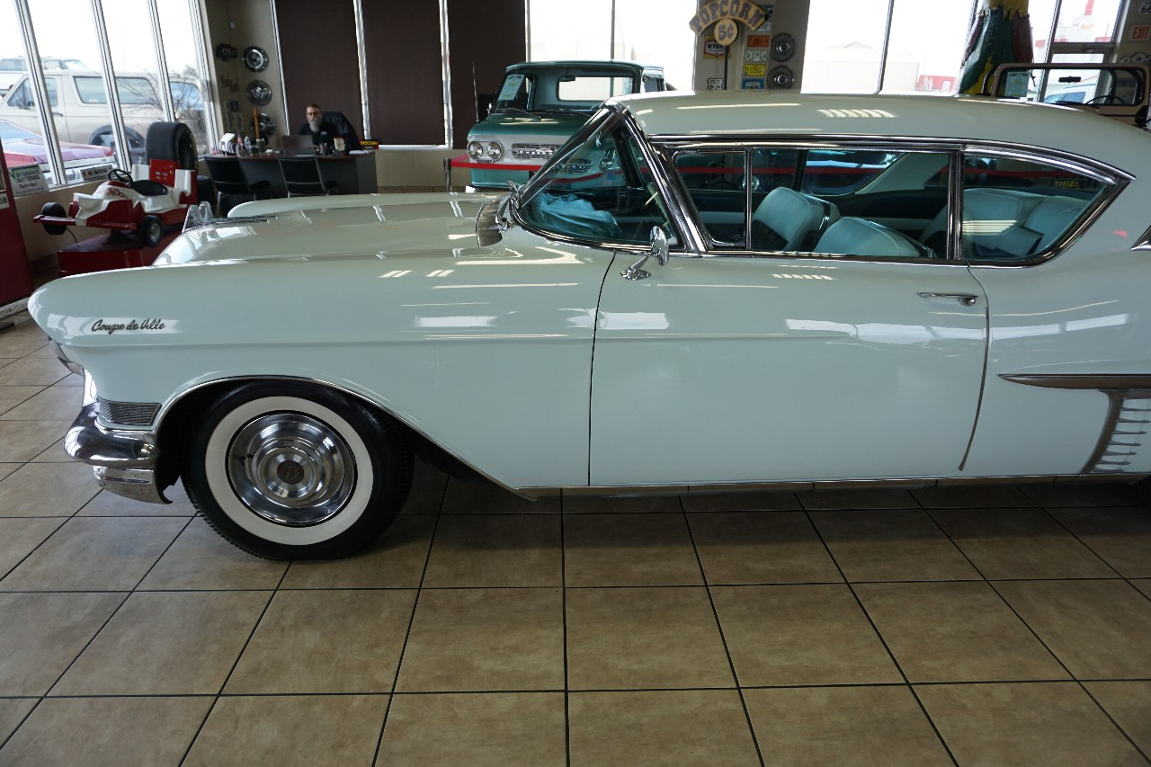 Cadillac Coupe De Ville  1957