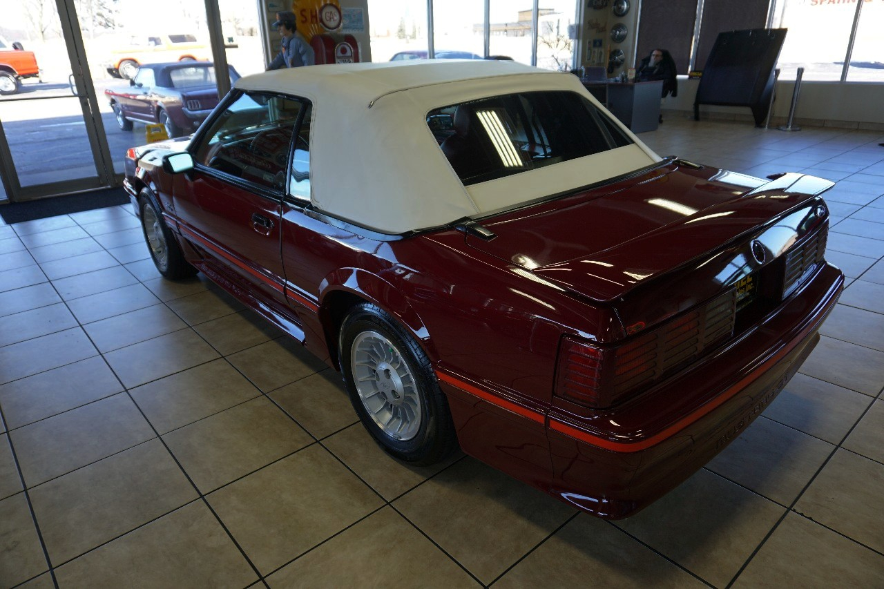 Ford Mustang  1988