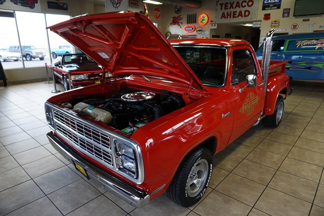 Dodge Lil Red Truck Express  1979
