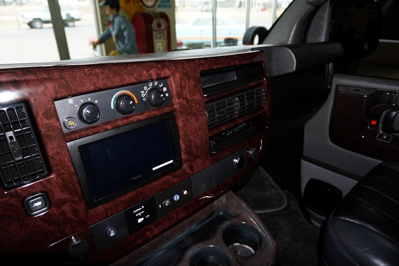 Chevrolet Express  2012