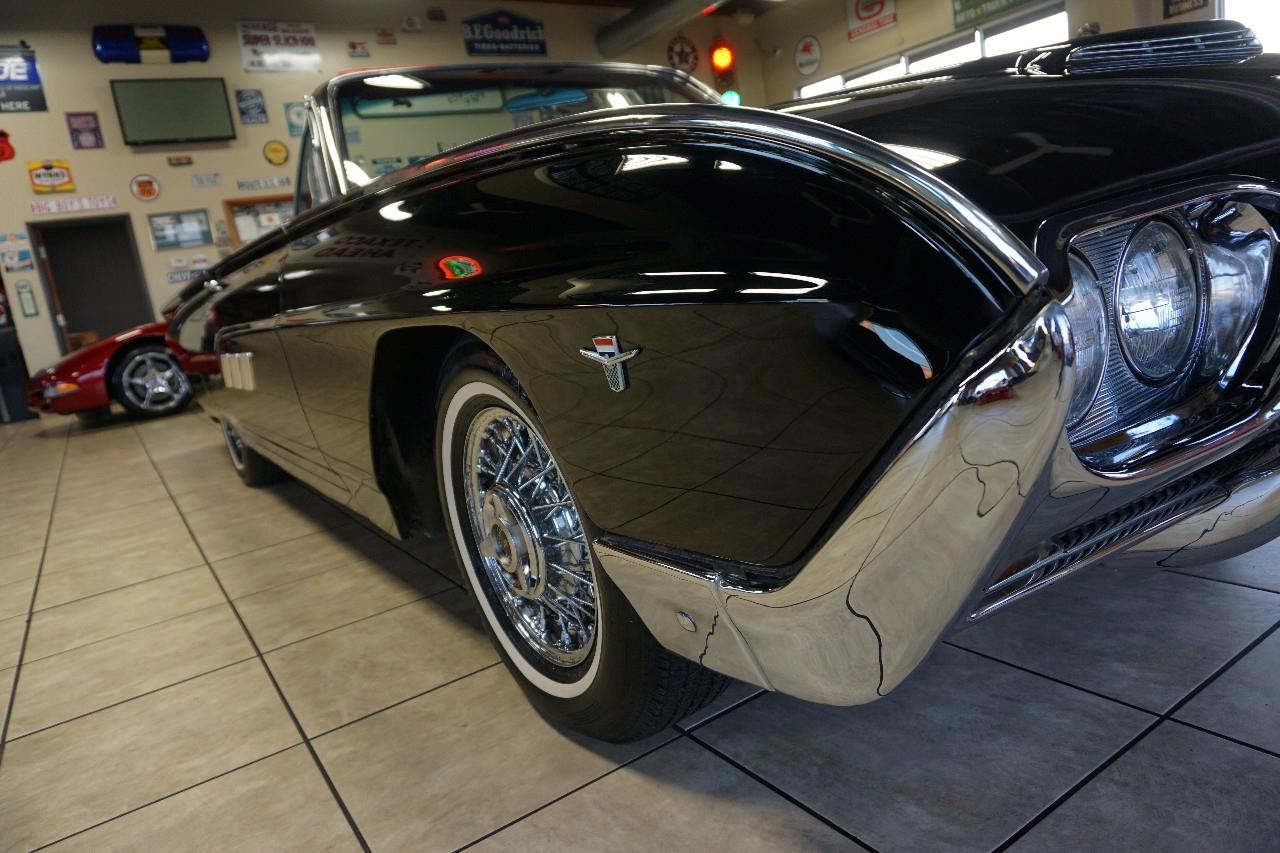 Ford Thunderbird  1963