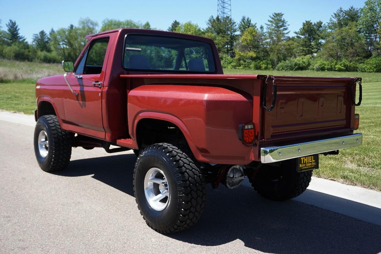 Ford F-150  1984