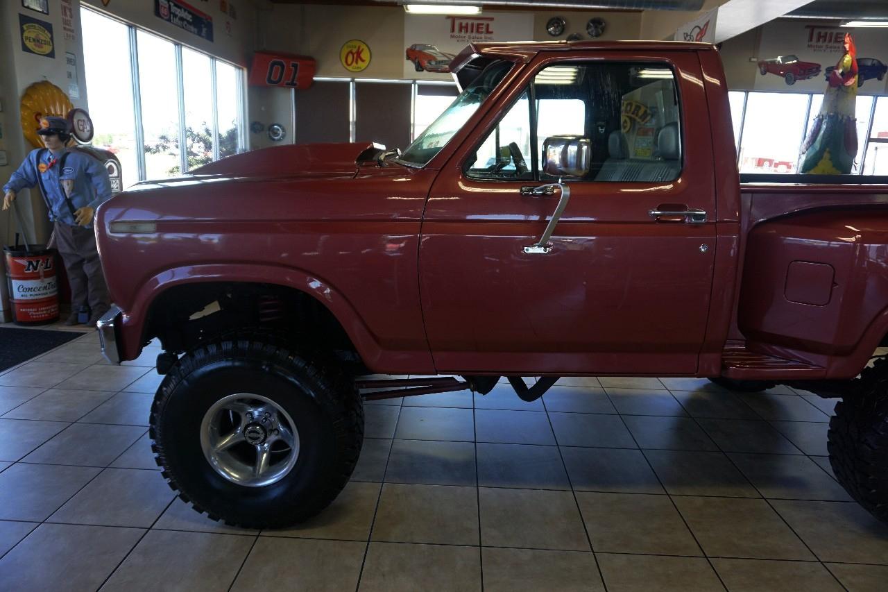 Ford F-150  1984