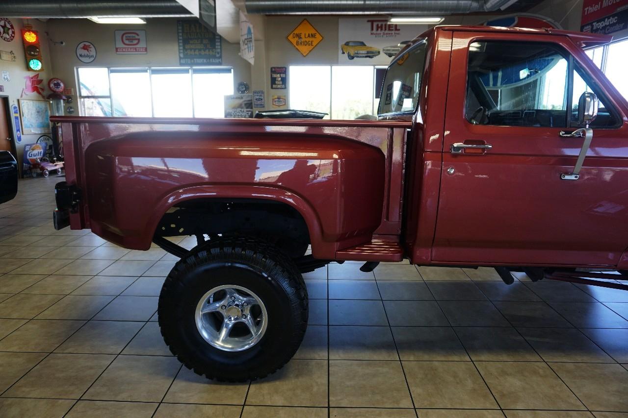 Ford F-150  1984