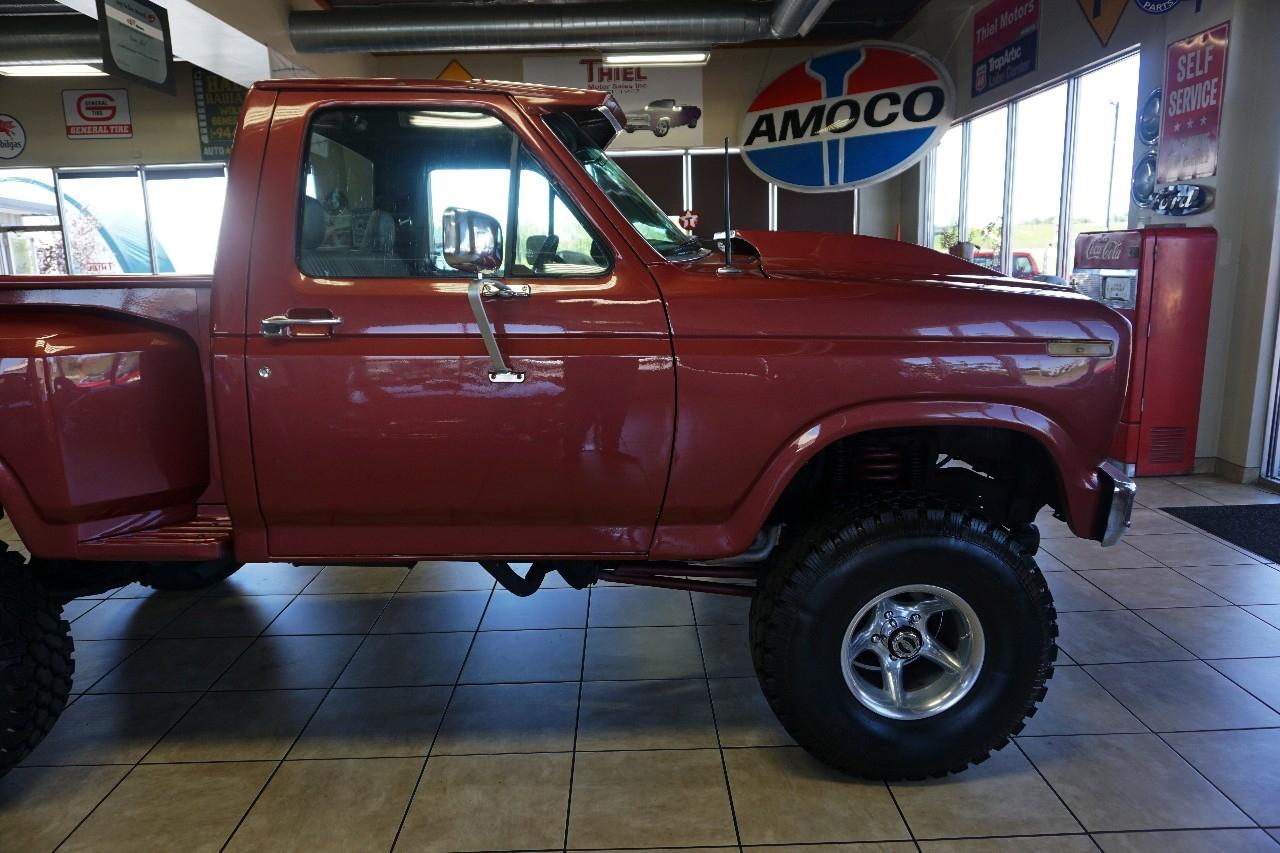 Ford F-150  1984