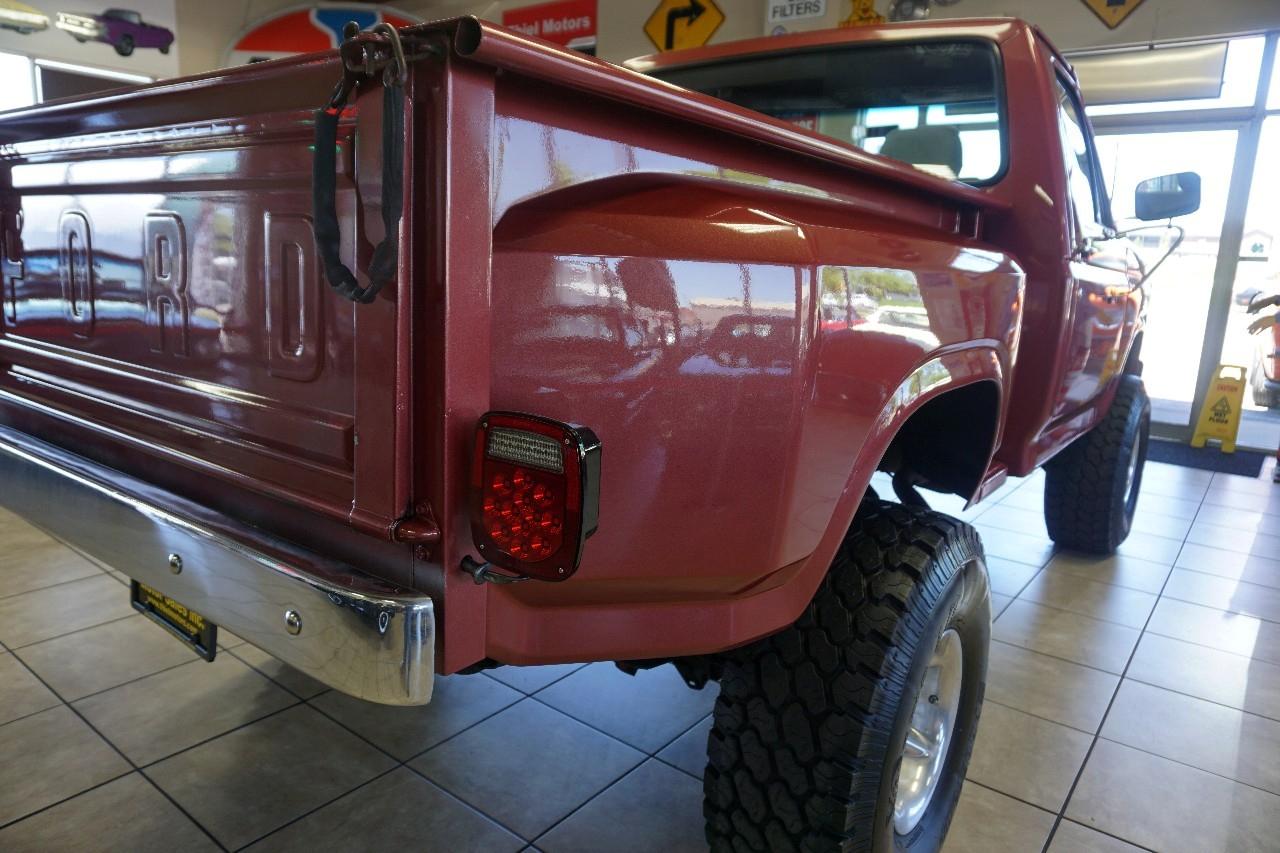 Ford F-150  1984
