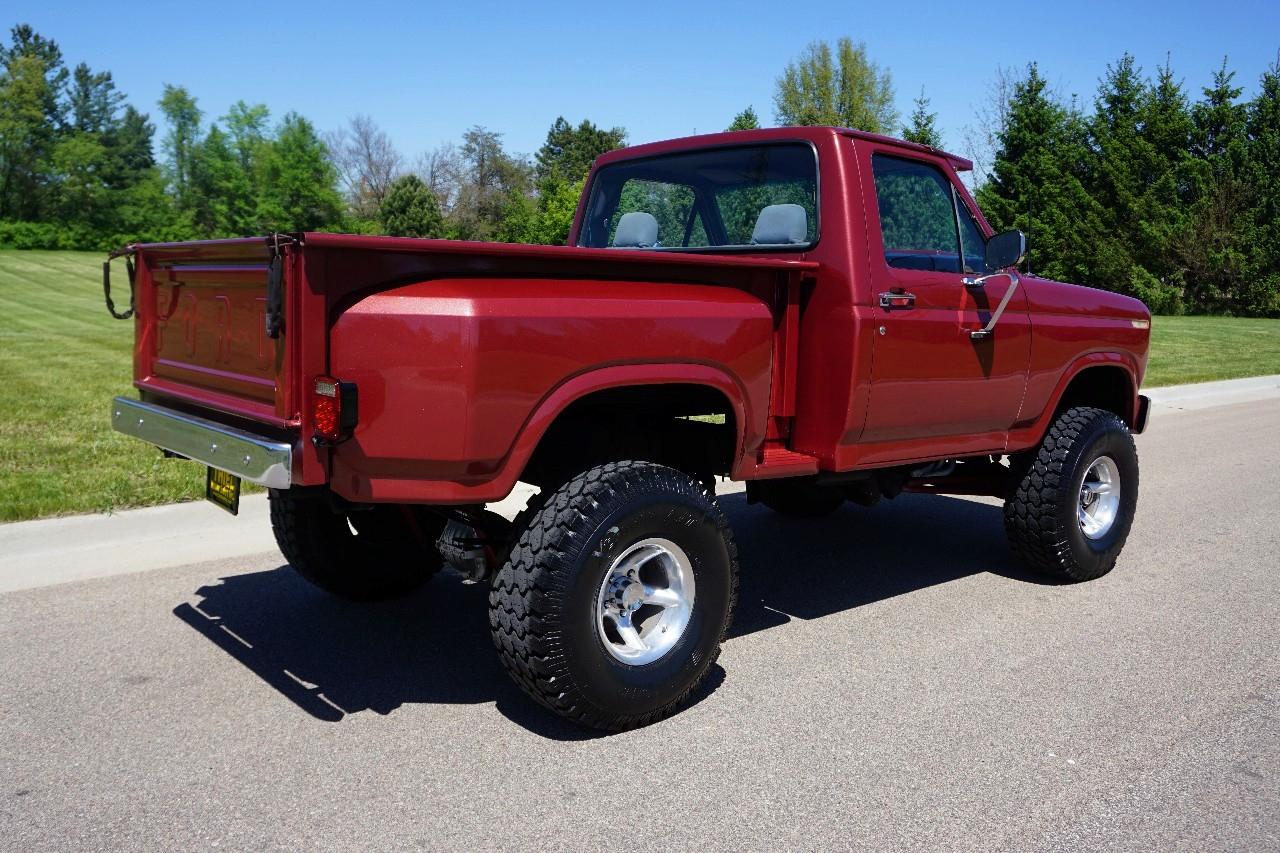 Ford F-150  1984