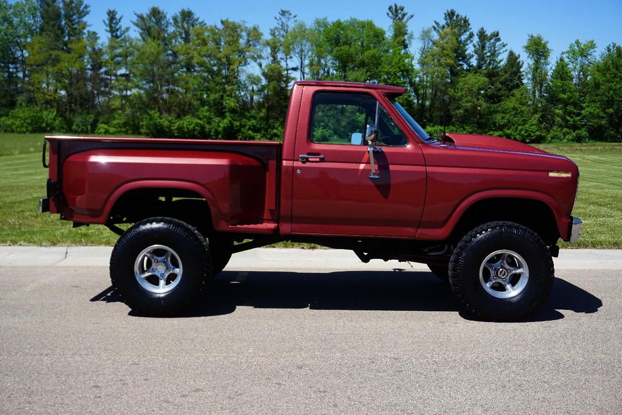 Ford F-150  1984