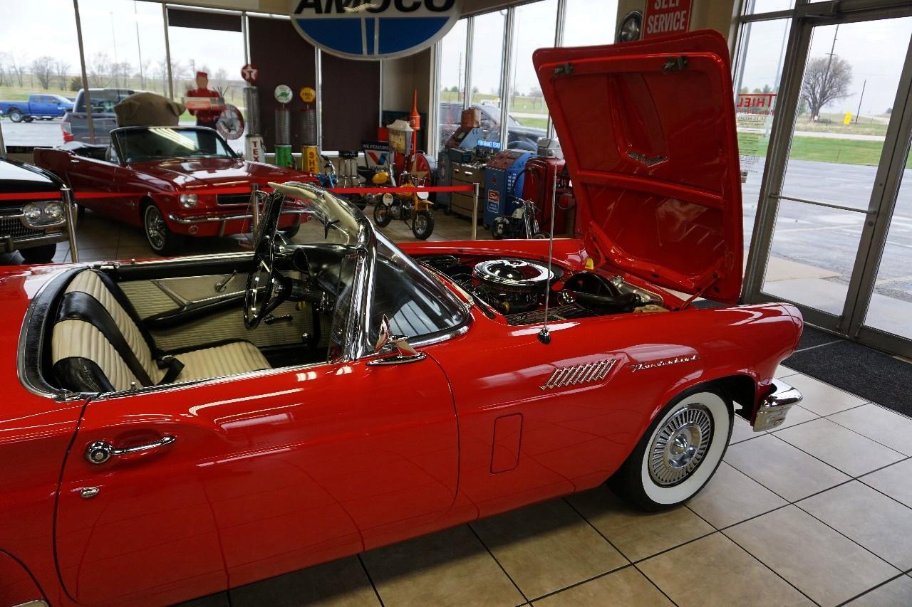 Ford Thunderbird  1957