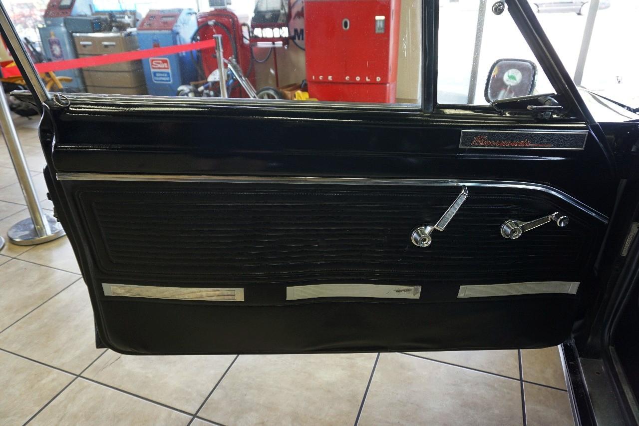 Plymouth Barracuda  1965