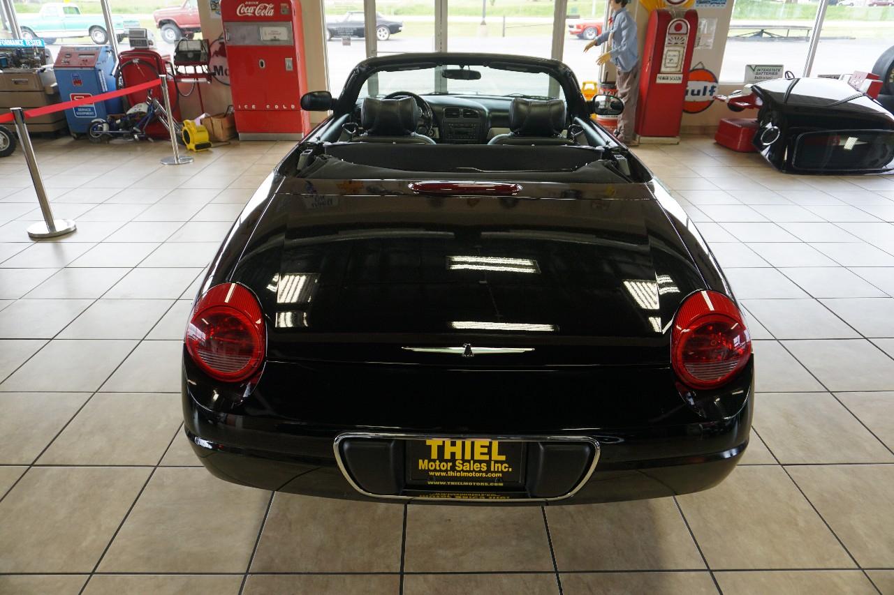 Ford Thunderbird  2003