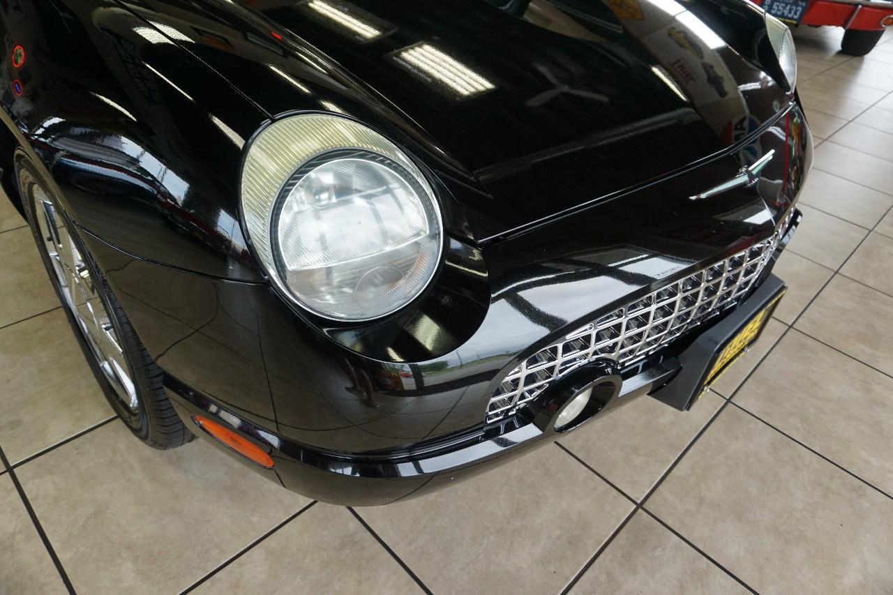 Ford Thunderbird  2003