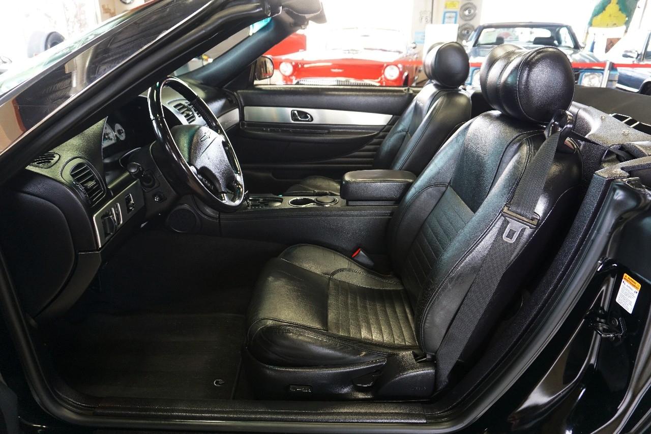 Ford Thunderbird  2003
