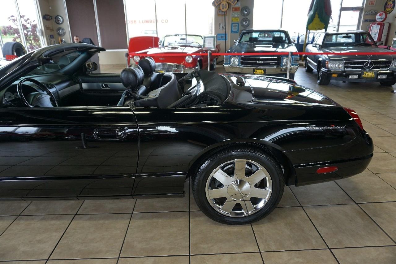 Ford Thunderbird  2003