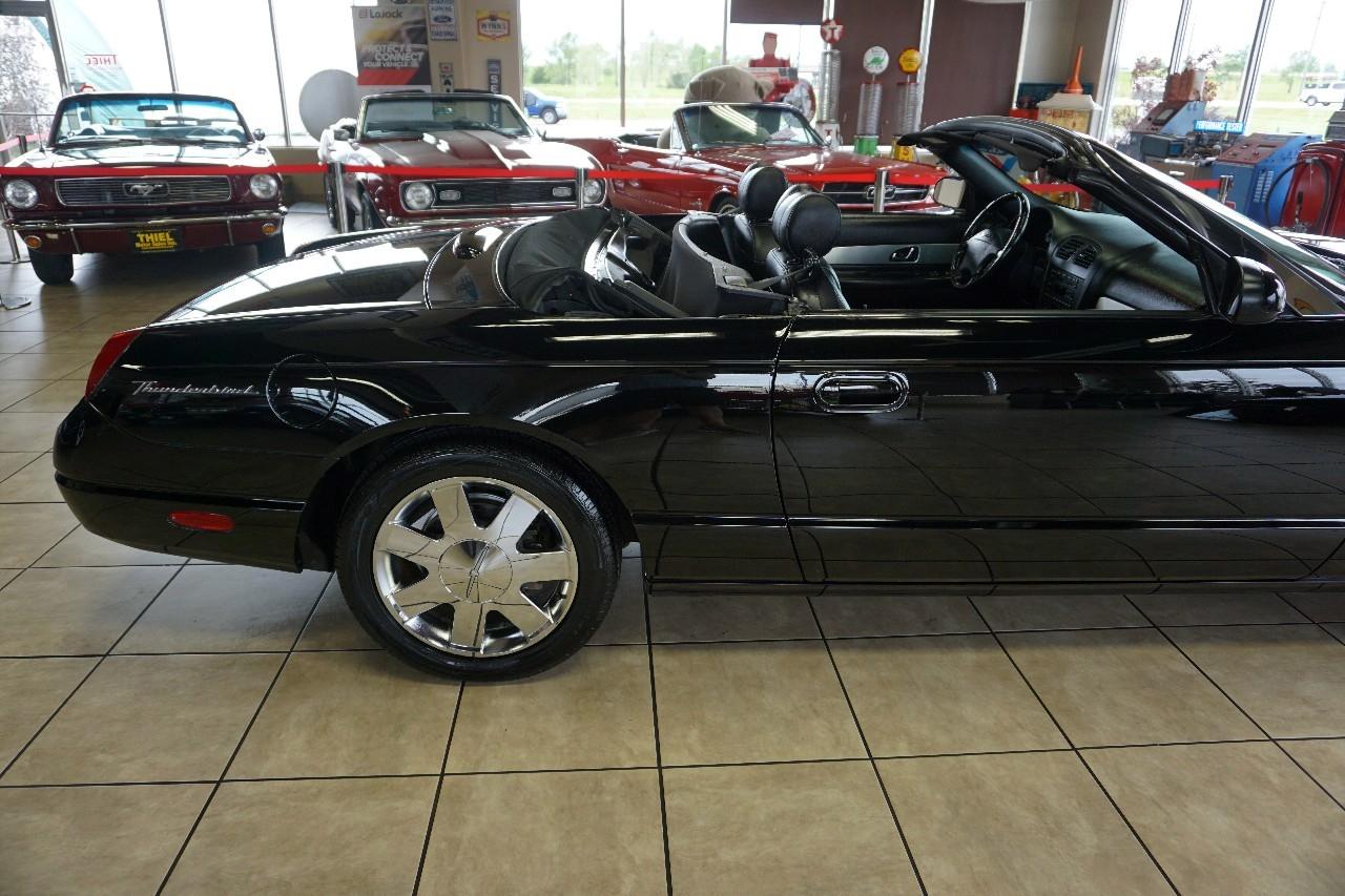 Ford Thunderbird  2003