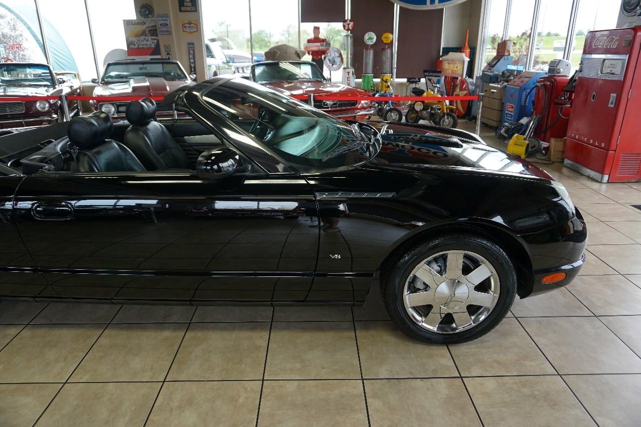 Ford Thunderbird  2003