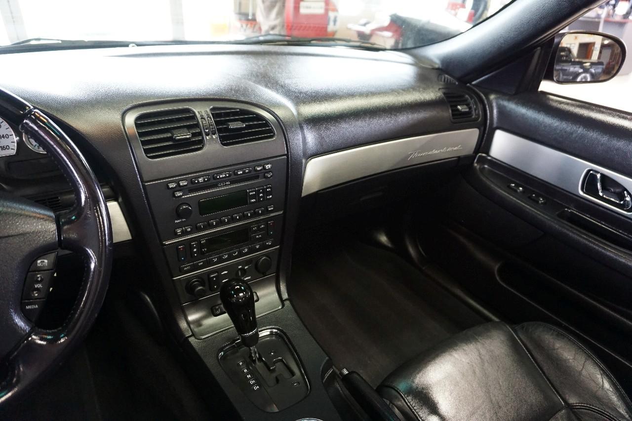 Ford Thunderbird  2003
