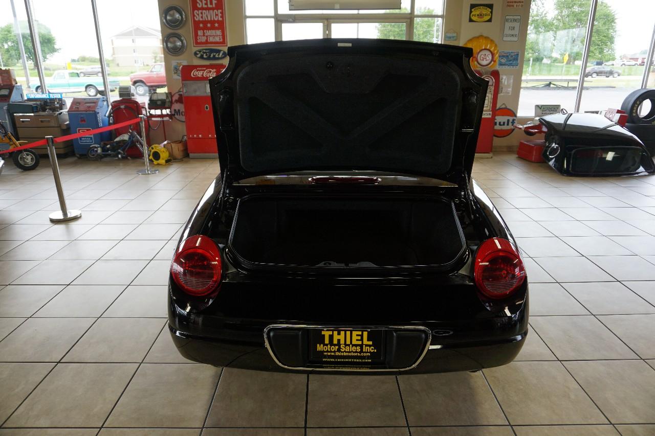 Ford Thunderbird  2003