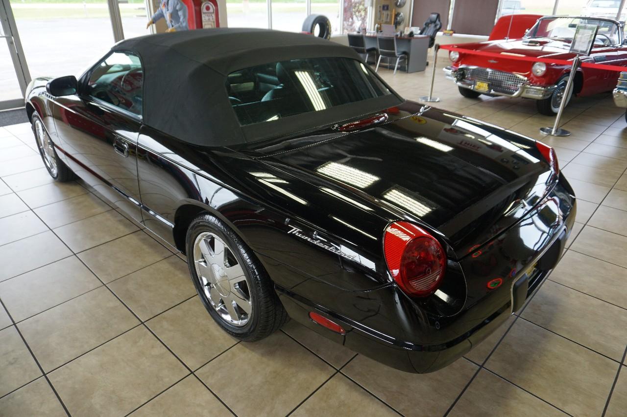 Ford Thunderbird  2003