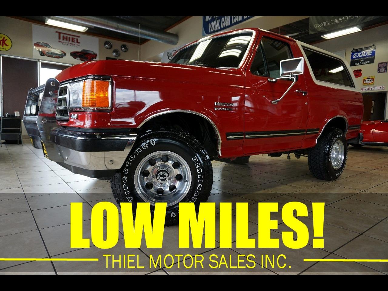 1989 Ford Bronco FULL-SIZE - XLT - 4X4 - LOW MILES!