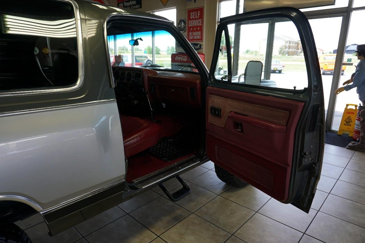 Dodge Ram Charger  1987