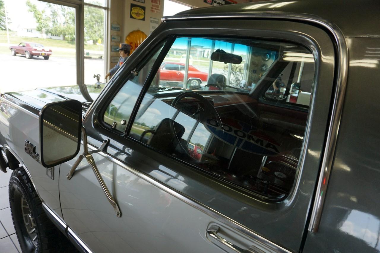 Dodge Ram Charger  1987