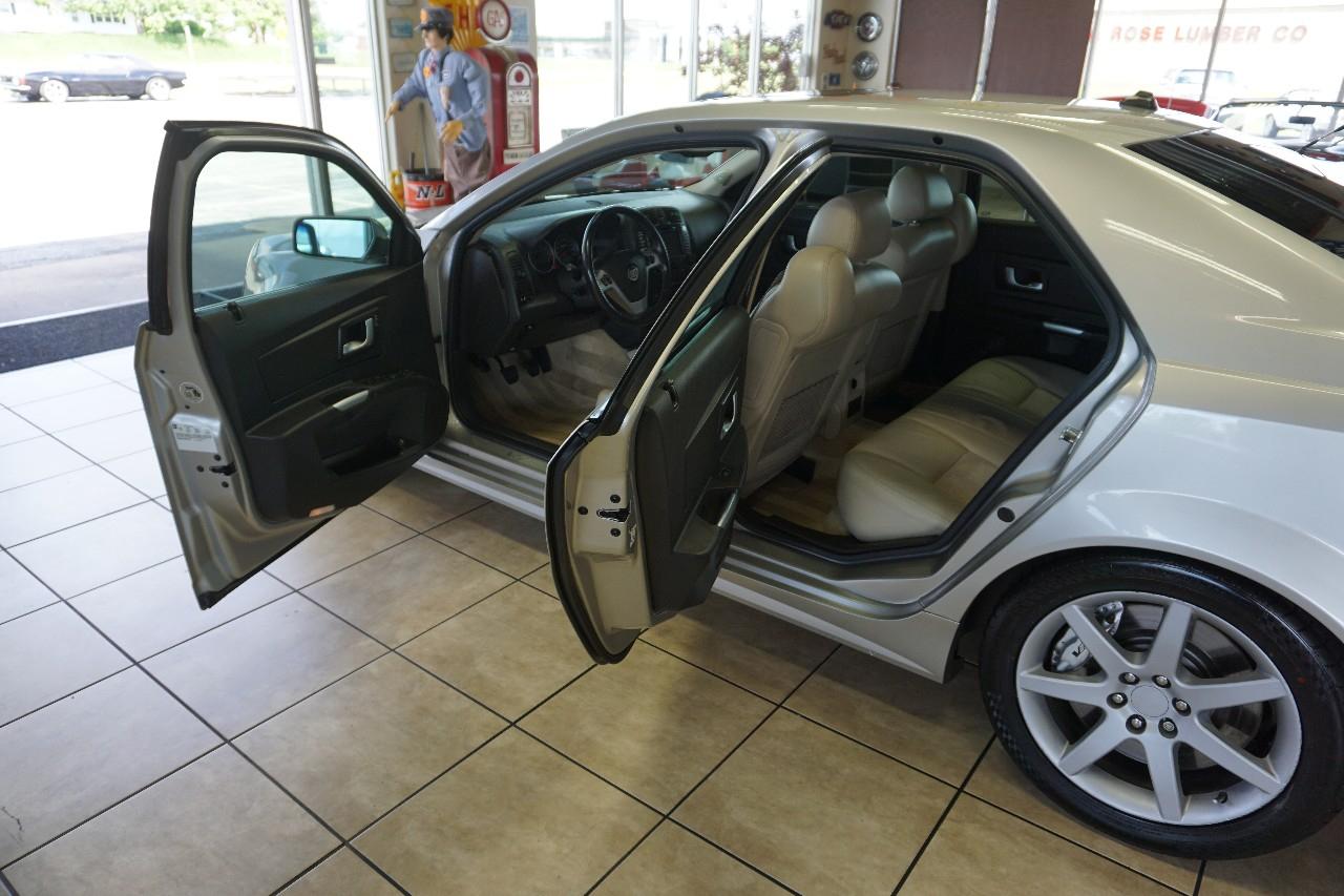 Cadillac CTS  2004
