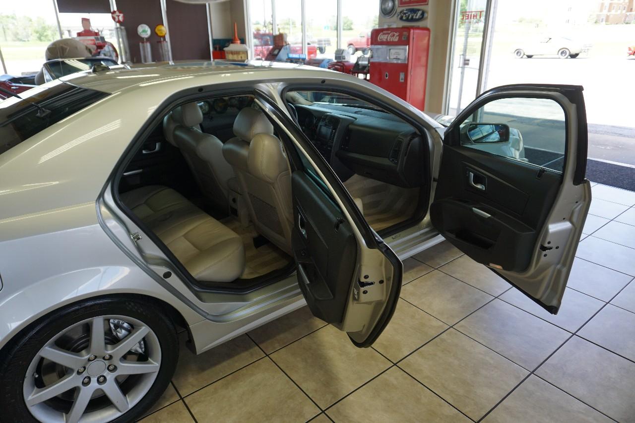 Cadillac CTS  2004